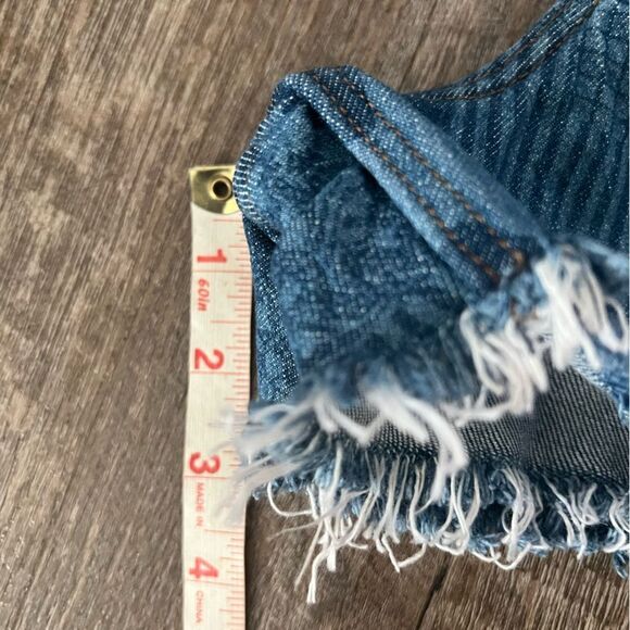 Wrangler Mid-Rise Vintage Short- Size 12 - Picture 6 of 9